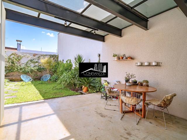 Casa / Sobrado para Venda em Curitiba/PR Água Verde 3 Quartos