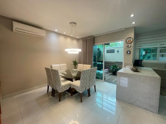 Casa / Sobrado para Venda em Curitiba/PR Água Verde 3 Quartos
