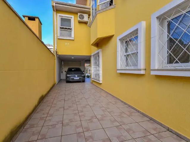 Casa / Sobrado para Venda em Curitiba/PR Água Verde 3 Quartos