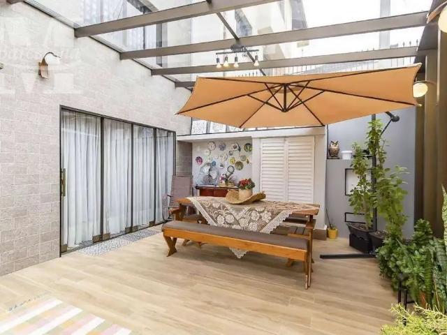 Casa / Sobrado para Venda em Curitiba/PR Água Verde 3 Quartos