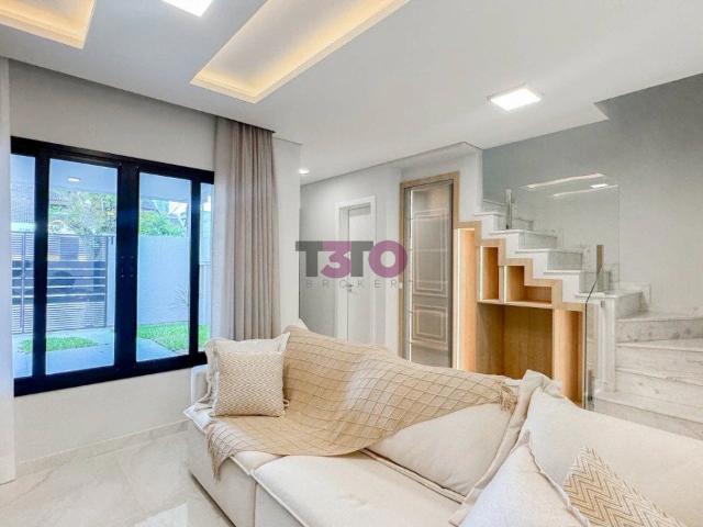 Casa / Sobrado para Venda em Curitiba/PR Água Verde 3 Quartos