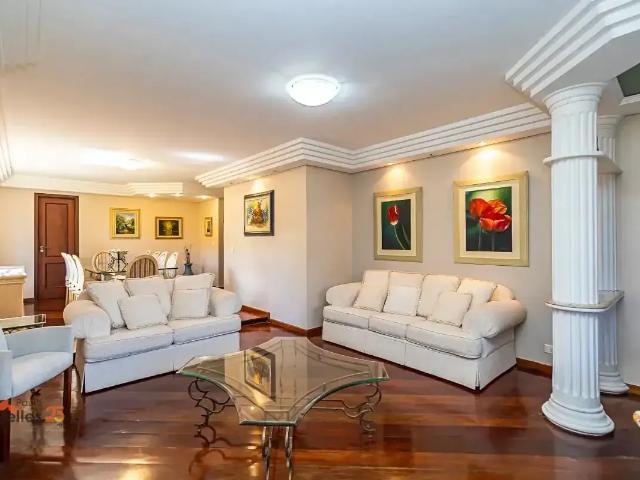Casa / Sobrado para Venda em Curitiba/PR Água Verde 5 Quartos