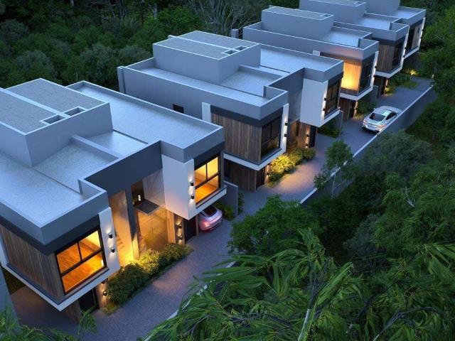 Casa / Sobrado para Venda em Curitiba/PR Água Verde 3 Quartos
