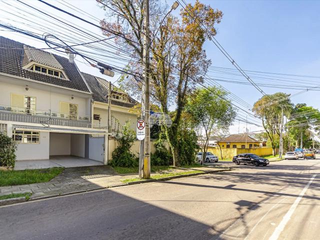 Casa / Sobrado para Venda em Curitiba/PR Água Verde 3 Quartos