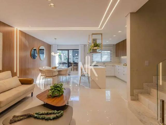 Casa / Sobrado para Venda em Curitiba/PR Água Verde 3 Quartos