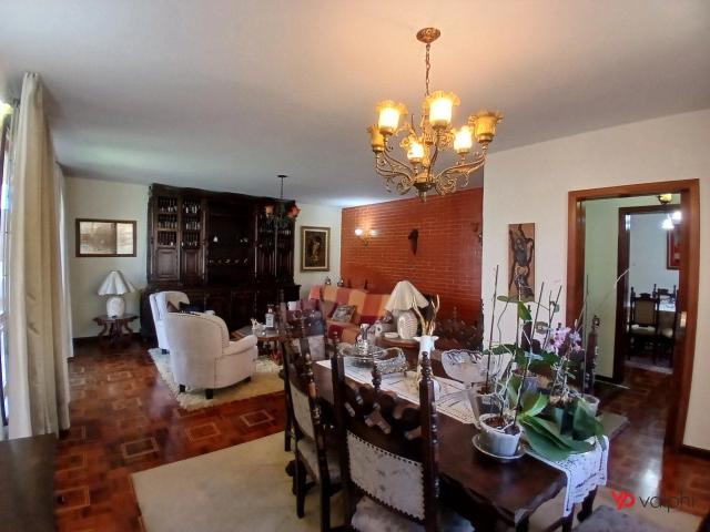 Casa / Sobrado para Venda em Curitiba/PR Água Verde 4 Quartos