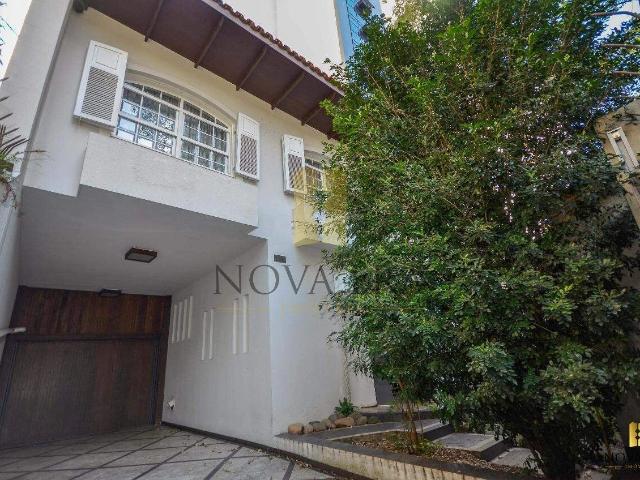 Casa / Sobrado para Venda em Curitiba/PR Água Verde 4 Quartos