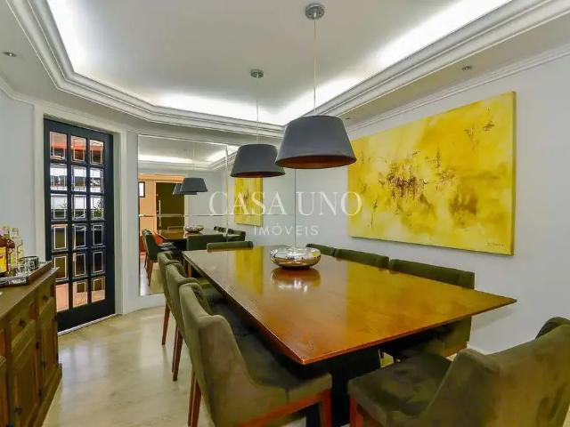 Casa / Sobrado para Venda em Curitiba/PR Água Verde 4 Quartos