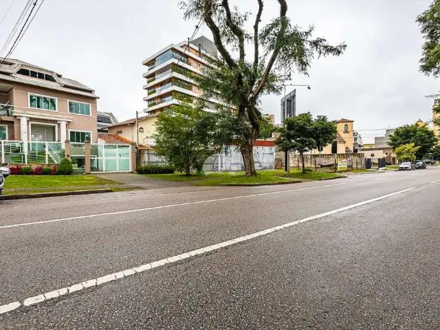 Casa / Sobrado para Venda em Curitiba/PR Água Verde 6 Quartos