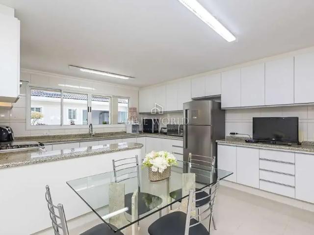 Casa / Sobrado para Venda em Curitiba/PR Ahú 4 Quartos