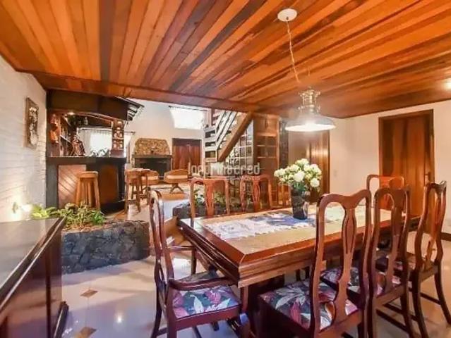 Casa / Sobrado para Venda em Curitiba/PR Ahú 5 Quartos