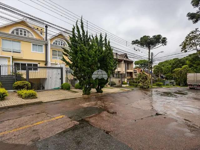 Casa / Sobrado para Venda em Curitiba/PR Ahú 3 Quartos