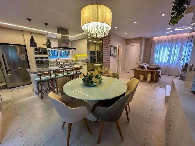 Casa / Sobrado para Venda em Curitiba/PR Ahú 3 Quartos
