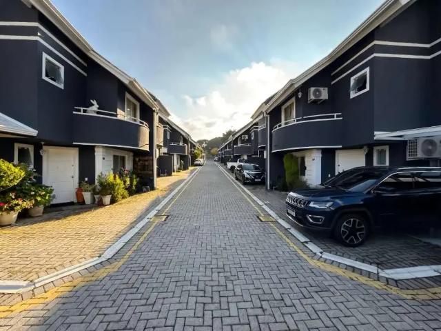 Casa / Sobrado para Venda em Curitiba/PR Alto Boqueirão 3 Quartos