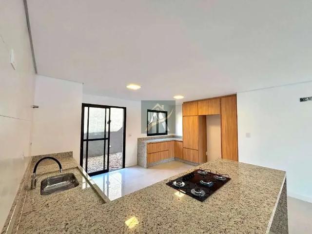 Casa / Sobrado para Venda em Curitiba/PR Bacacheri 3 Quartos