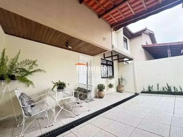 Casa / Sobrado para Venda em Curitiba/PR Bairro Alto 3 Quartos