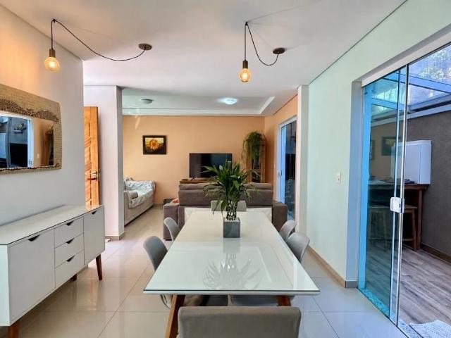 Casa / Sobrado para Venda em Curitiba/PR Barreirinha 3 Quartos
