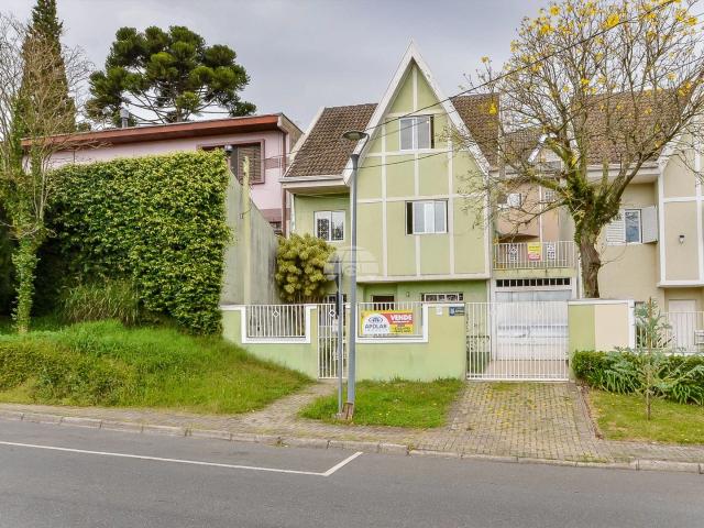 Casa / Sobrado para Venda em Curitiba/PR Bom Retiro 3 Quartos