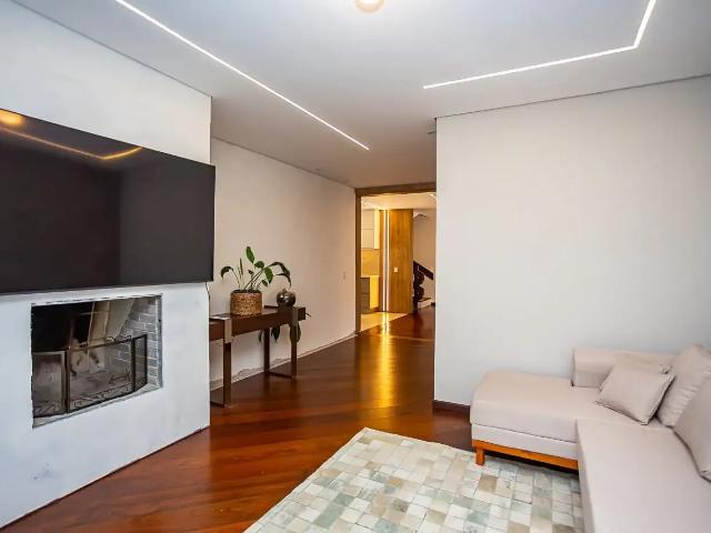 Casa / Sobrado para Venda em Curitiba/PR Bom Retiro 4 Quartos