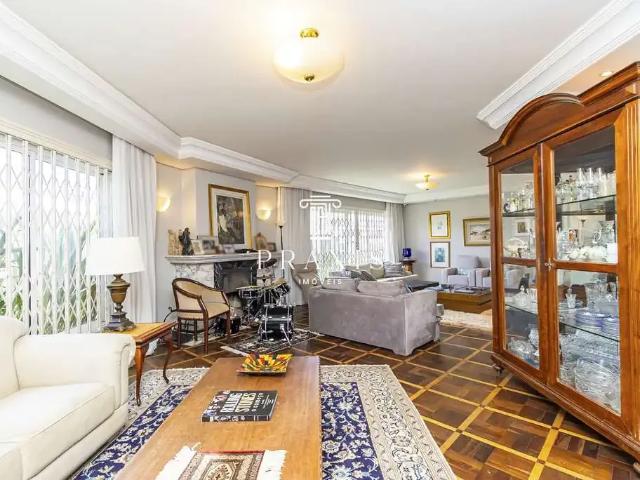 Casa / Sobrado para Venda em Curitiba/PR Bom Retiro 4 Quartos