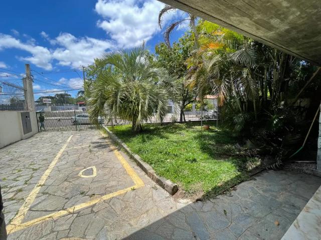Casa / Sobrado para Venda em Curitiba/PR Bom Retiro 6 Quartos