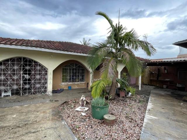 Casa / Sobrado para Venda em Curitiba/PR Boqueirão 4 Quartos