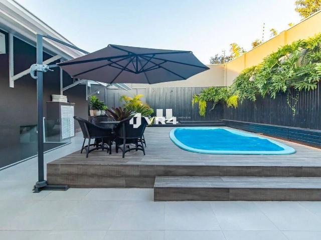 Casa / Sobrado para Venda em Curitiba/PR Boqueirão 5 Quartos
