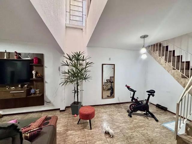 Casa / Sobrado para Venda em Curitiba/PR Boqueirão