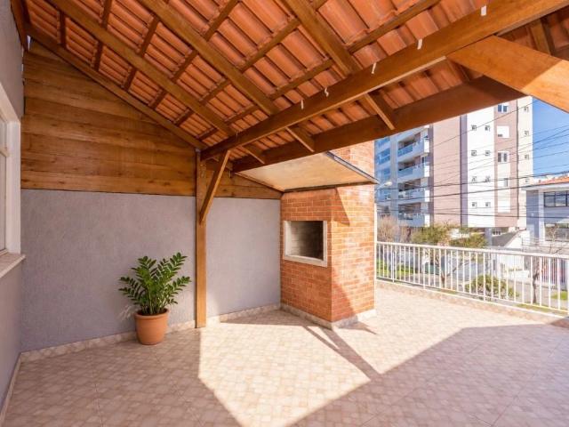 Casa / Sobrado para Venda em Curitiba/PR Cabral 3 Quartos