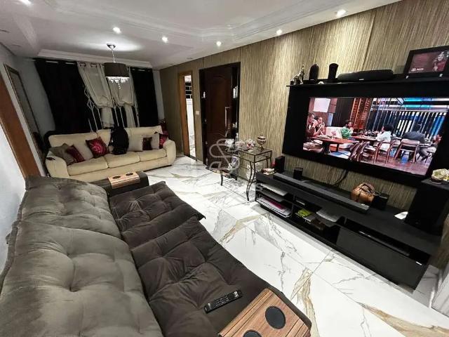 Casa / Sobrado para Venda em Curitiba/PR Cajuru 4 Quartos
