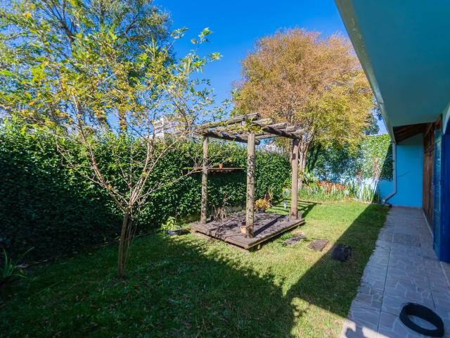 Casa / Sobrado para Venda em Curitiba/PR Cajuru 3 Quartos