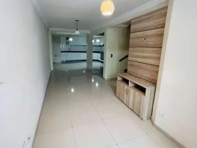 Casa / Sobrado para Venda em Curitiba/PR Cajuru 3 Quartos