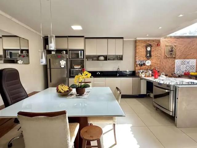Casa / Sobrado para Venda em Curitiba/PR Cajuru 3 Quartos