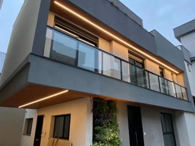 Casa / Sobrado para Venda em Curitiba/PR Campina do Siqueira 3 Quartos