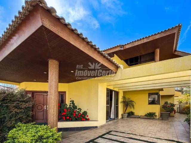 Casa / Sobrado para Venda em Curitiba/PR Campina do Siqueira 4 Quartos