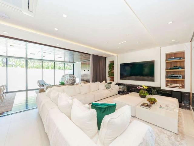 Casa / Sobrado para Venda em Curitiba/PR Campo Comprido 4 Quartos