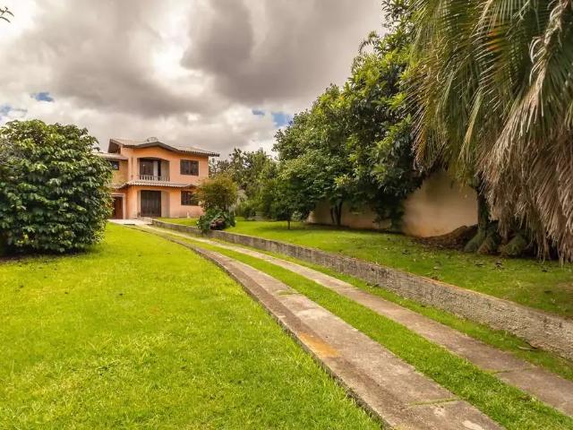 Casa / Sobrado para Venda em Curitiba/PR Capão Raso 3 Quartos