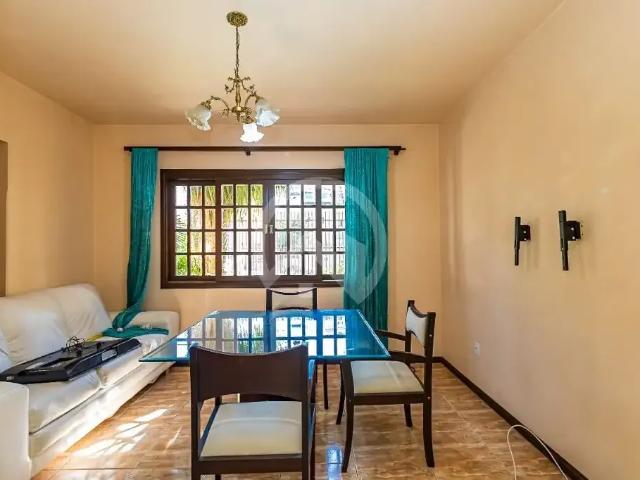 Casa / Sobrado para Venda em Curitiba/PR Capão Raso 4 Quartos