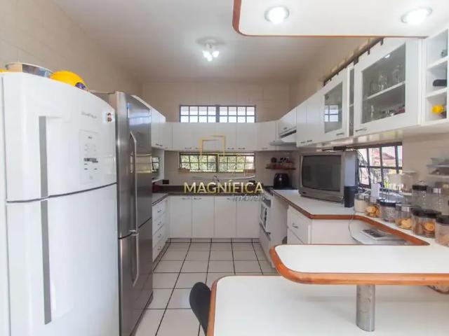 Casa / Sobrado para Venda em Curitiba/PR Capão Raso 4 Quartos