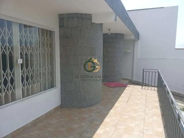 Casa / Sobrado para Venda em Curitiba/PR Capão Raso 5 Quartos