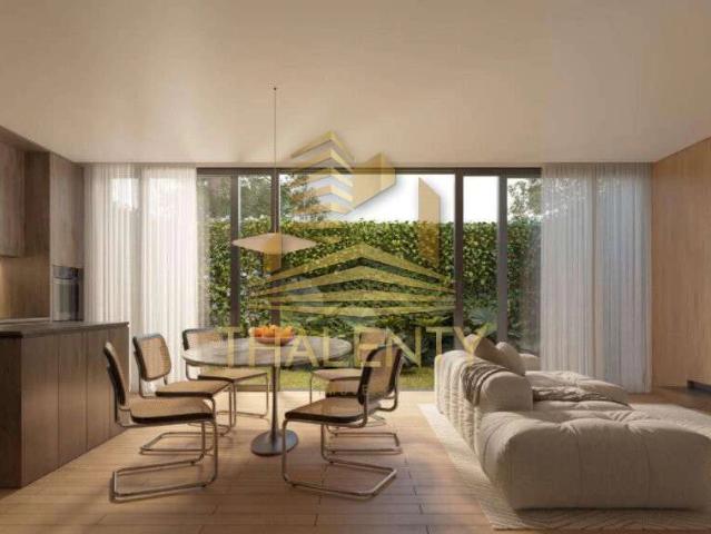 Casa / Sobrado para Venda em Curitiba/PR Centro Cívico 3 Quartos
