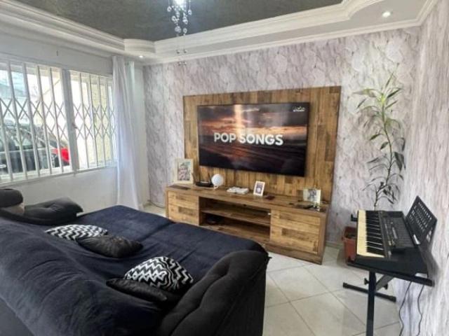 Casa / Sobrado para Venda em Curitiba/PR Cidade Industrial 2 Quartos