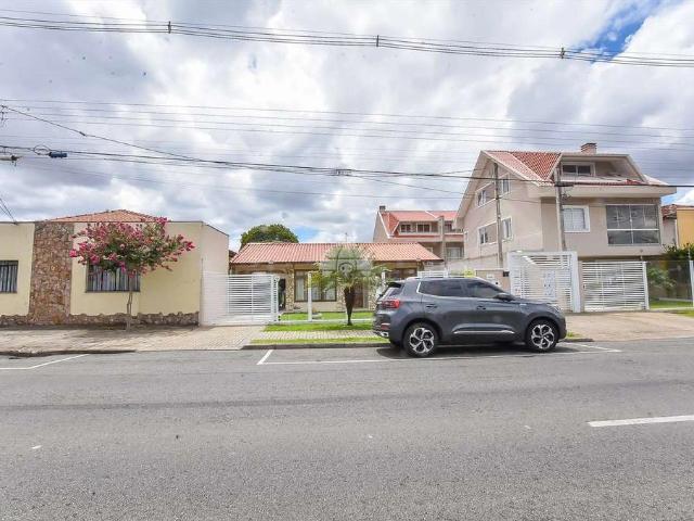Casa / Sobrado para Venda em Curitiba/PR Fanny 3 Quartos