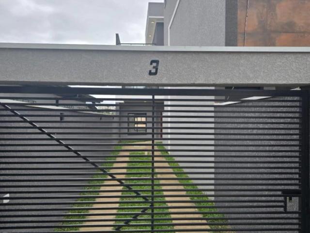 Casa / Sobrado para Venda em Curitiba/PR Fanny 3 Quartos