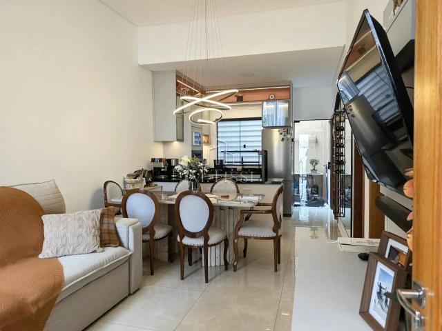 Casa / Sobrado para Venda em Curitiba/PR Fazendinha 2 Quartos