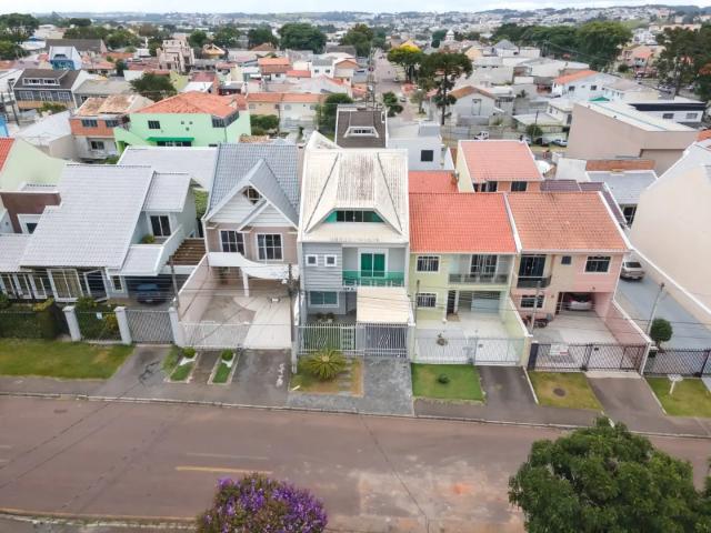 Casa / Sobrado para Venda em Curitiba/PR Fazendinha 4 Quartos