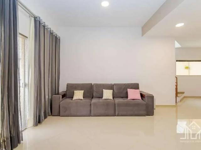 Casa / Sobrado para Venda em Curitiba/PR Guabirotuba 3 Quartos