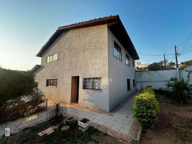 Casa / Sobrado para Venda em Curitiba/PR Guabirotuba 3 Quartos