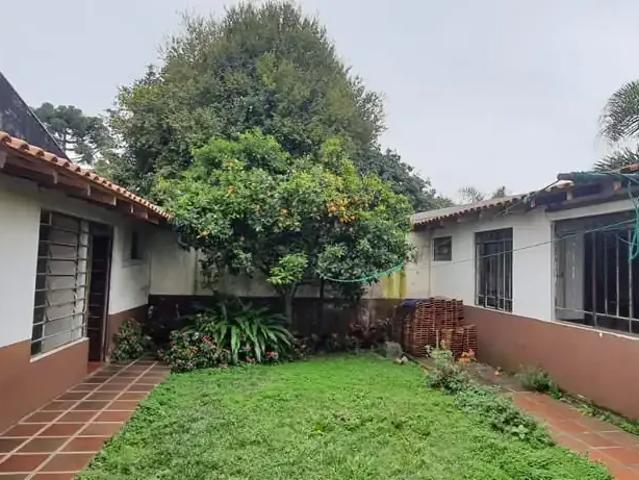 Casa / Sobrado para Venda em Curitiba/PR Guabirotuba 3 Quartos
