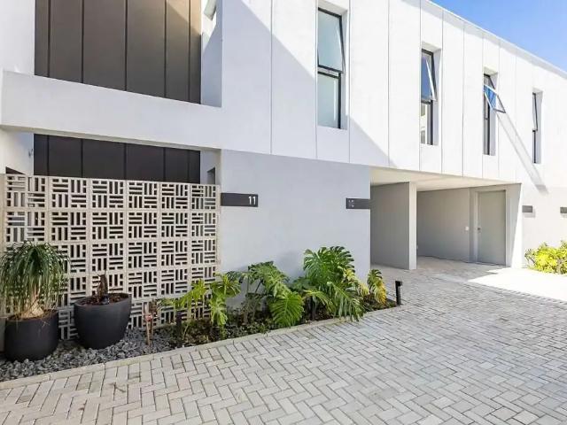 Casa / Sobrado para Venda em Curitiba/PR Guabirotuba 3 Quartos